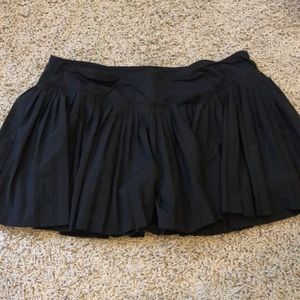Lulu lemon black pleated skirt
